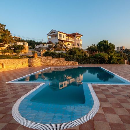 Villa Sarah Pitsidia Exterior photo