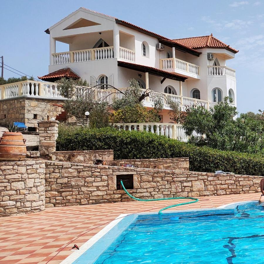 Villa Sarah Pitsidia Exterior photo